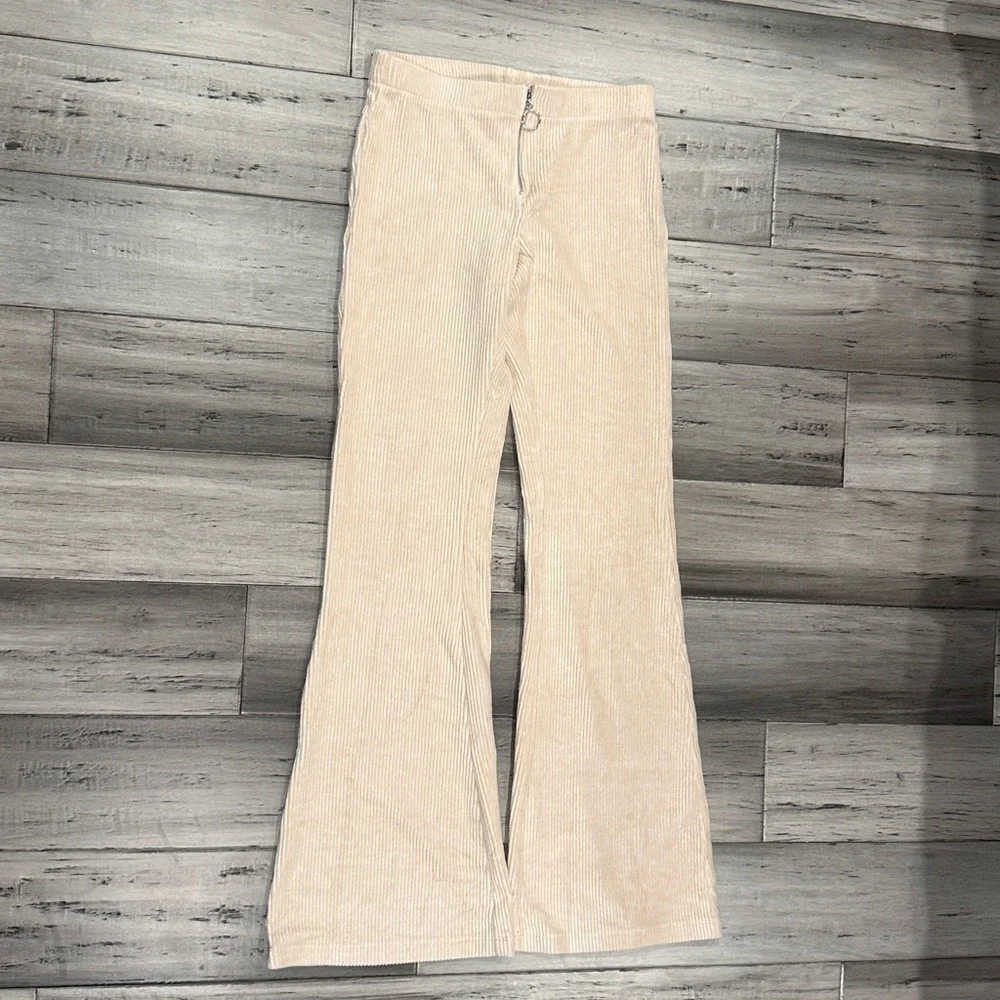 NWOT, Forever 21 Cream flared pants